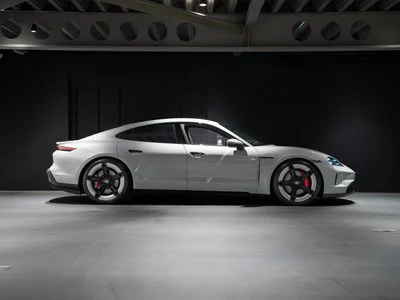 Porsche Taycan 4S
