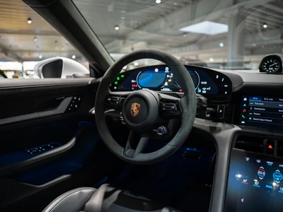 Porsche Taycan 4S