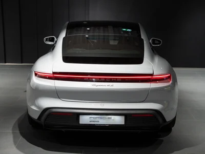 Porsche Taycan 4S