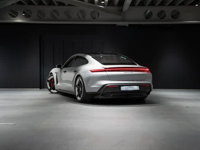 Porsche Taycan 4S