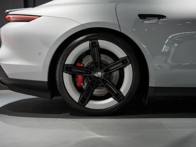 Porsche Taycan 4S