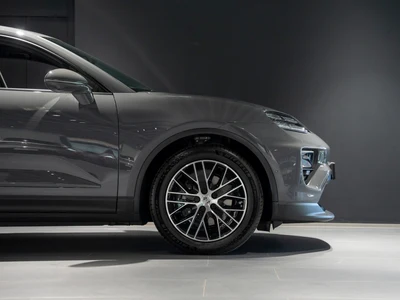 Porsche Macan 4 100kWh