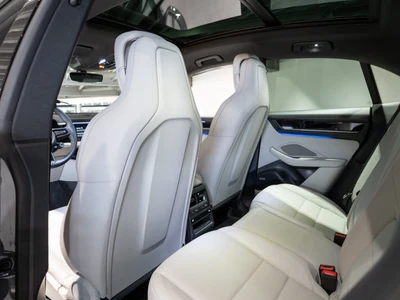 Porsche Macan 4 100kWh