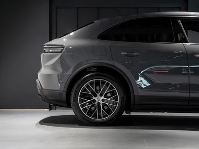 Porsche Macan 4 100kWh