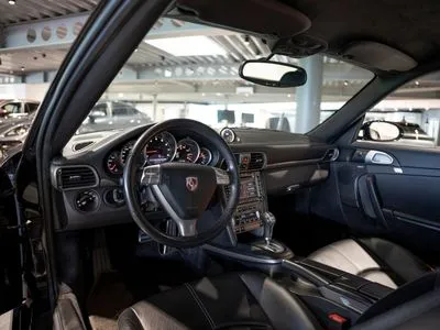 Porsche 911 Carrera 4