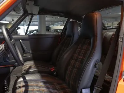 Porsche 911 Carrera
