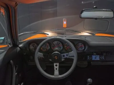 Porsche 911 Carrera
