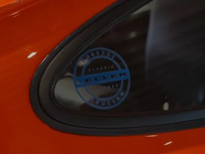 Porsche 911 Carrera