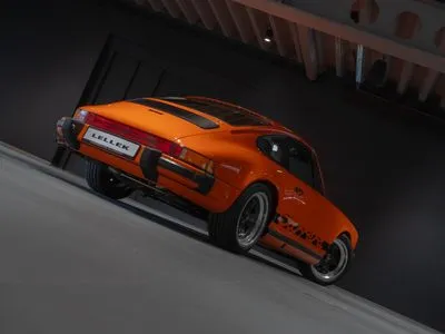 Porsche 911 Carrera