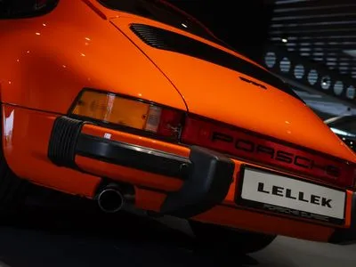 Porsche 911 Carrera