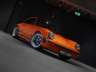 Porsche 911 Carrera