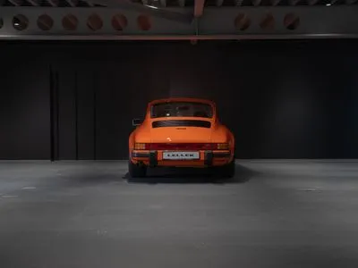 Porsche 911 Carrera