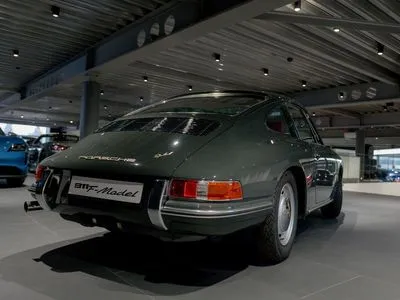 Porsche 911