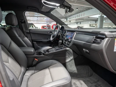 Porsche Macan Standard