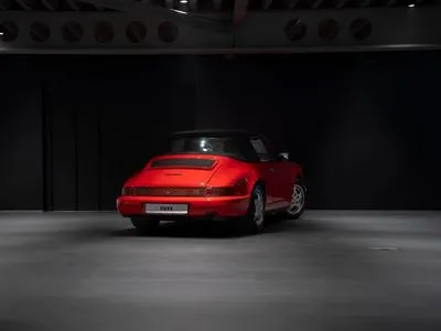 Porsche 911 Carrera