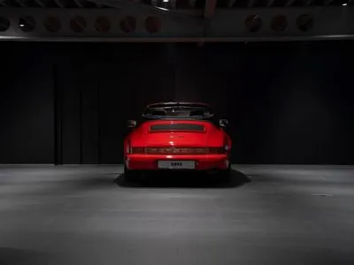 Porsche 911 Carrera