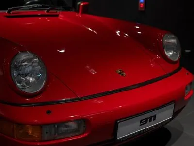 Porsche 911 Carrera