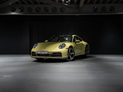 Porsche 911 Carrera