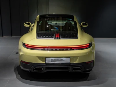Porsche 911 Carrera