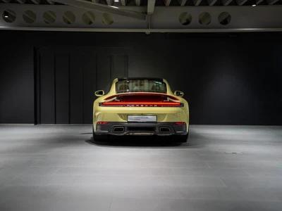 Porsche 911 Carrera