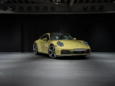 Porsche 911 Carrera