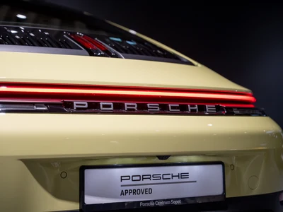 Porsche 911 Carrera