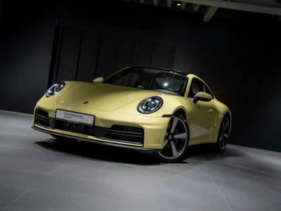 Porsche 911 Carrera