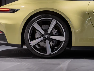 Porsche 911 Carrera