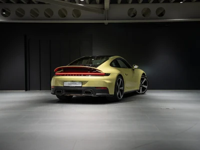 Porsche 911 Carrera