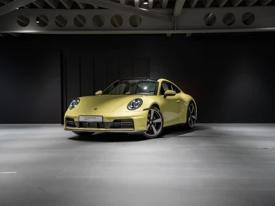 Porsche 911 Carrera