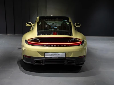 Porsche 911 Carrera
