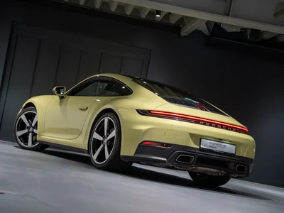 Porsche 911 Carrera