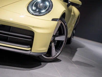 Porsche 911 Carrera