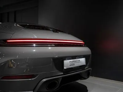 Porsche 911 Carrera