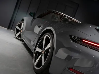 Porsche 911 Carrera