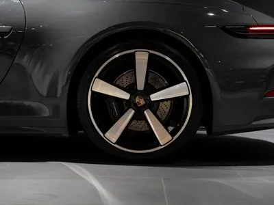 Porsche 911 Carrera