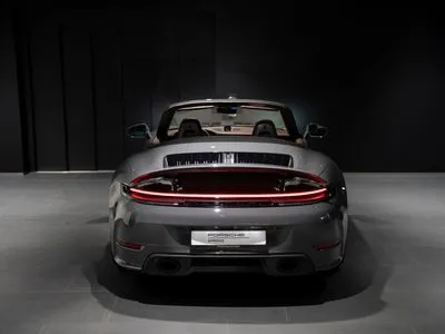 Porsche 911 Carrera