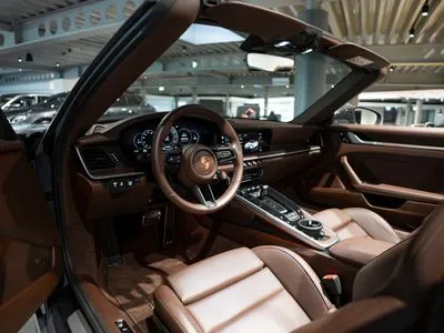 Porsche 911 Carrera