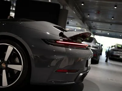 Porsche 911 Carrera