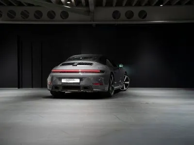 Porsche 911 Carrera