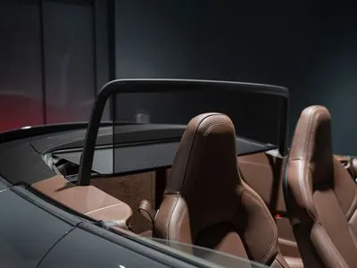 Porsche 911 Carrera