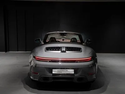 Porsche 911 Carrera