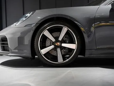 Porsche 911 Carrera