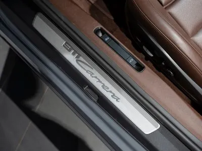 Porsche 911 Carrera