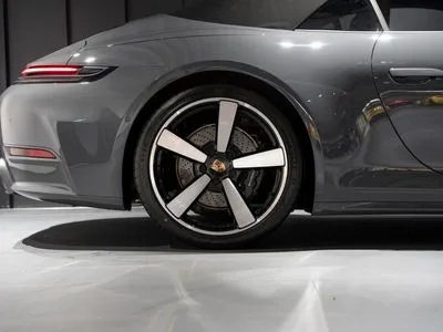 Porsche 911 Carrera