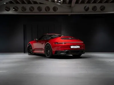 Porsche 911 Carrera 4 GTS