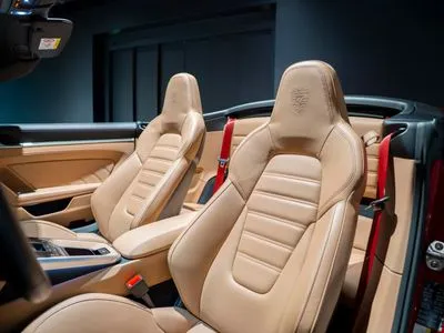 Porsche 911 Carrera 4 GTS