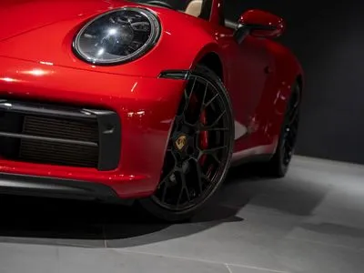 Porsche 911 Carrera 4 GTS
