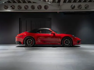 Porsche 911 Carrera 4 GTS