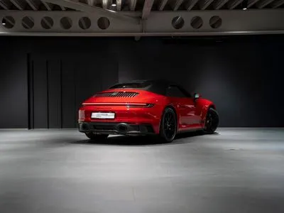 Porsche 911 Carrera 4 GTS
